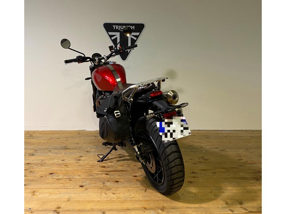 TRIUMPH SCRAMBLER 1200 X